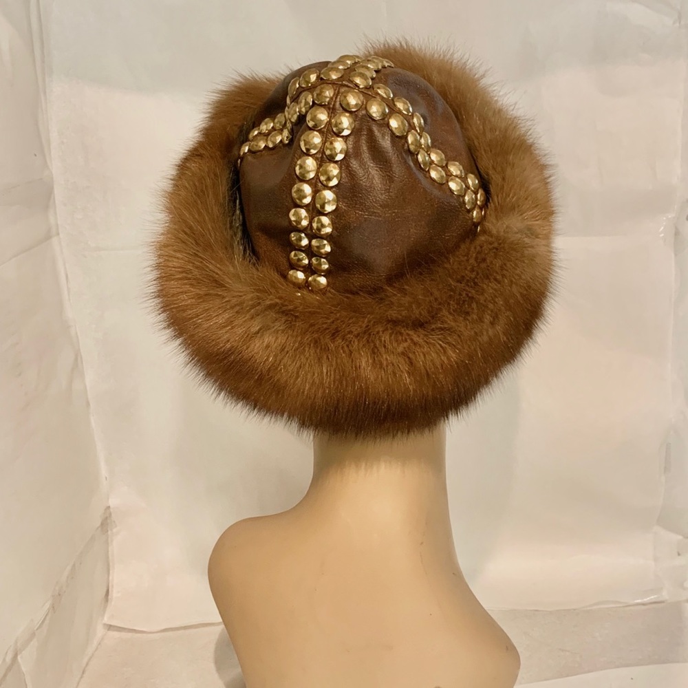 Fur Hat - Picture 10 of 16